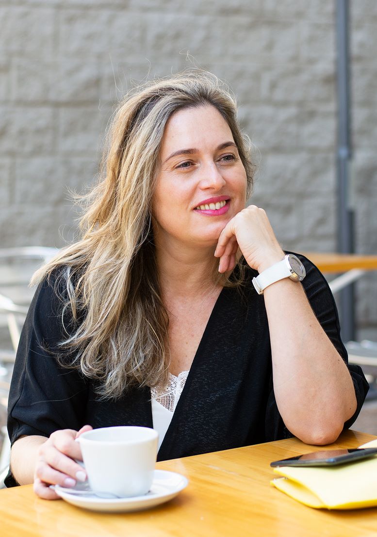 Marina en café