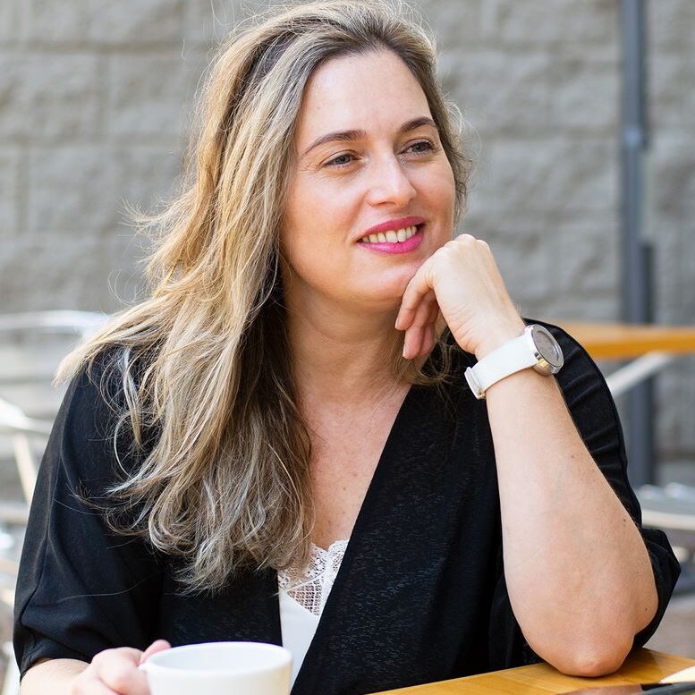 Marina en café